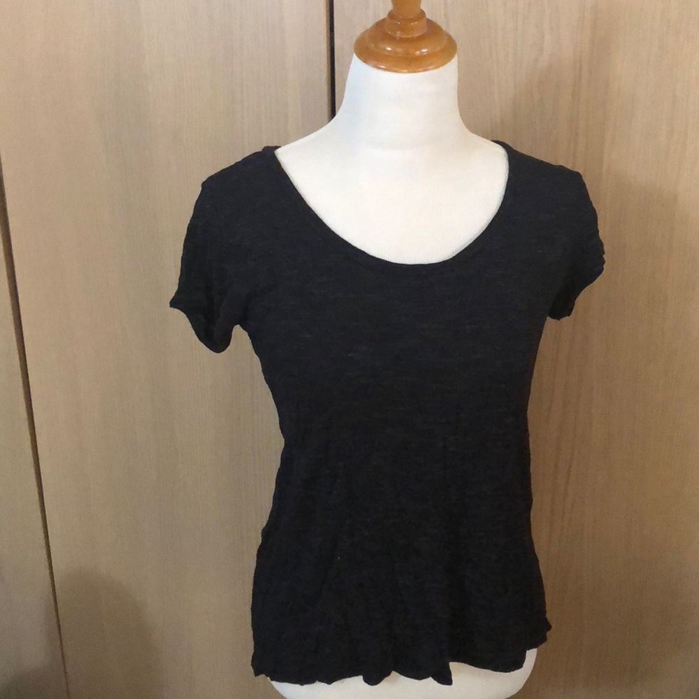 Black heather tee High low hem size M